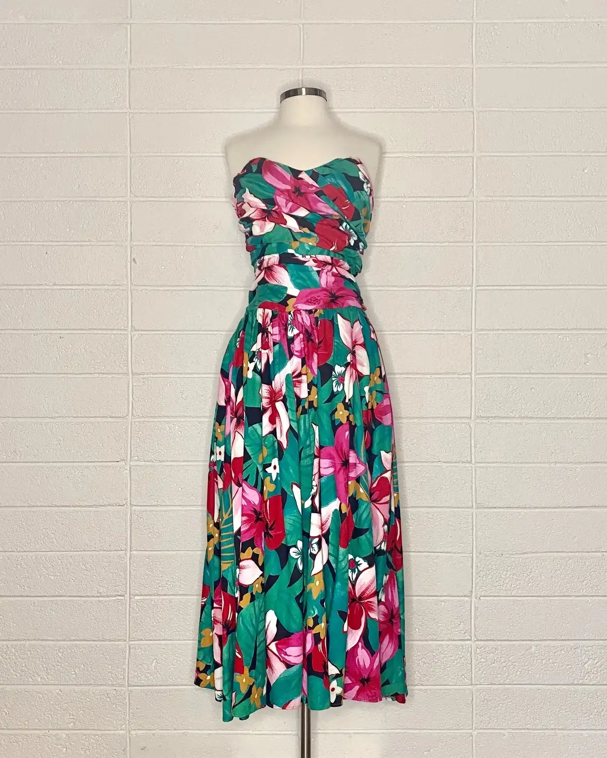 NEW Vintage Dresses added to DrinkingDresses.com! 👗 

Shopping vintage is not only a fantastic way to express your unique style, but it's also a sustainable choice that supports a more eco-friendly fashion industry. By choosing vintage, you're giving new life to beautiful garments and reducing the demand for mass-produced clothing. Plus, each piece has its own story and history, adding a special touch to your wardrobe. We'll take a cheers to that! 🥂 

#DrinkingDresses #VintageDresses #SustainableFashion #VintageLover